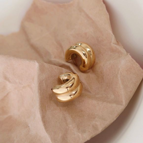 18K Gold Plated Double Stacked C Hoop Earrings - Picture 5 of 7